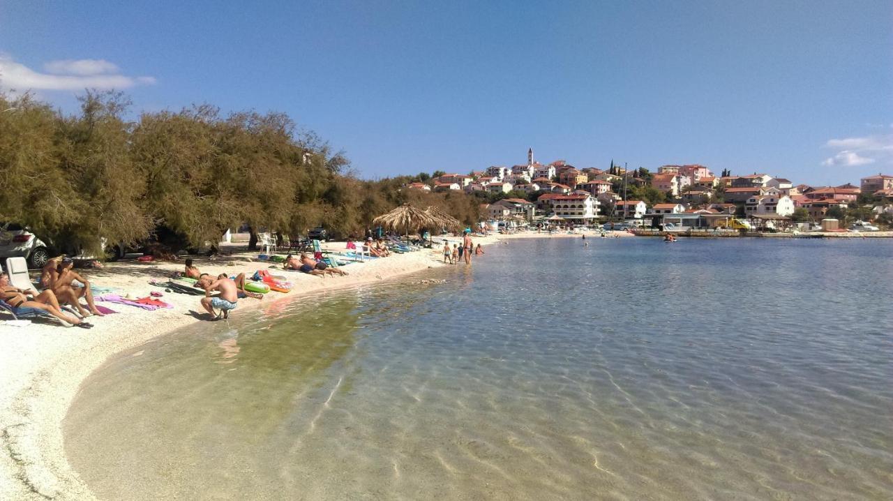 Apartmani Zulin Seget Vranjica Exterior foto
